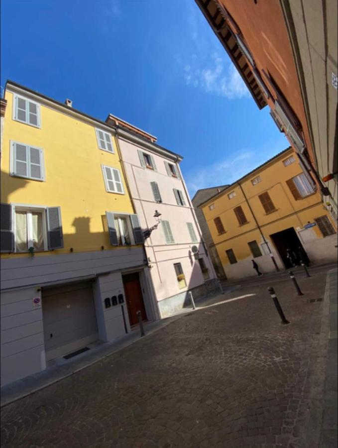 Luxury 3 Al Duomo Di Parma Lägenhet Exteriör bild